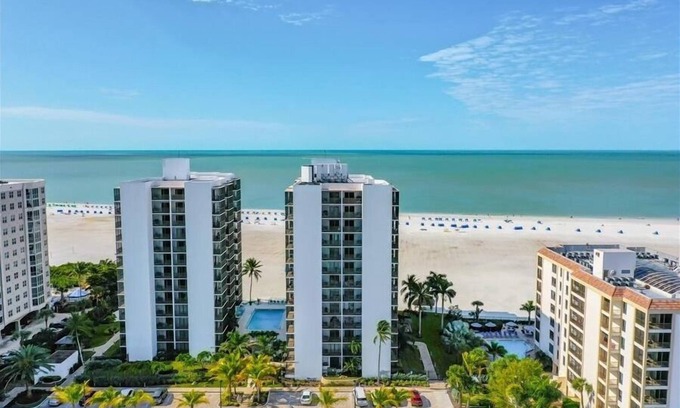 South Island Condo | Beautiful Beachfront condo with Gulf View