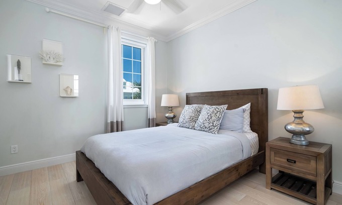 Nassau House | Beautiful Beachfront 4-bedroom Townhome