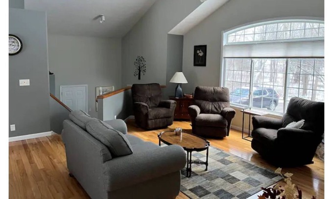 Holland House | Beautiful Bi-level home in Holland Michigan