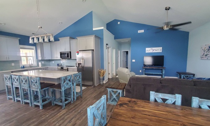 Castle Hayne Cottage | Beautiful Brand New 2 Bedroom 2 Full Bath Cottage! Close to Beaches and city