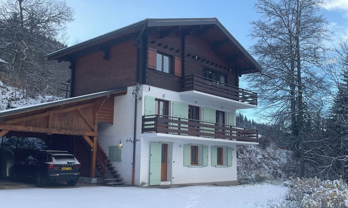 Les Carroz-d'Araches Ski Chalet | Beautiful chalet & apartment - great location close to piste, gondola and town