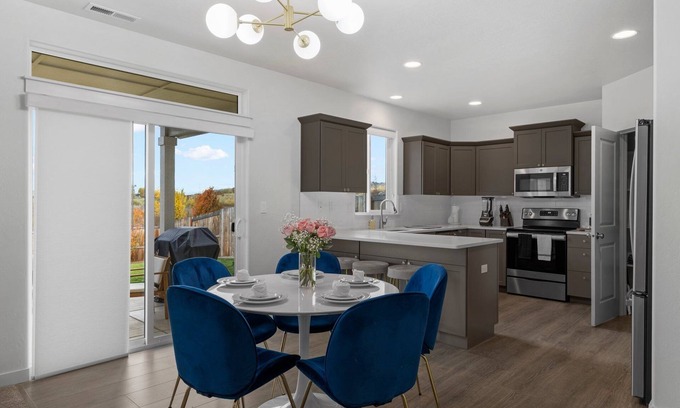 Medford House | Beautiful Clean and Modern Home In Medford.
