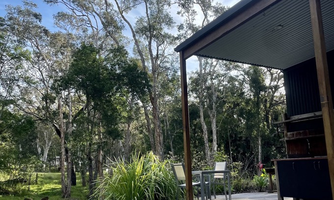 Arakoon Apartment | Beautiful coastal bush studio mins fr South West Rocks