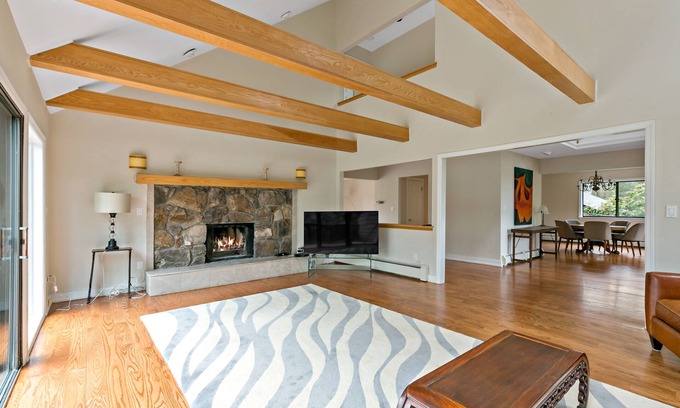 Pound Ridge House | beautiful contemporary house , only one hour from Manhattan