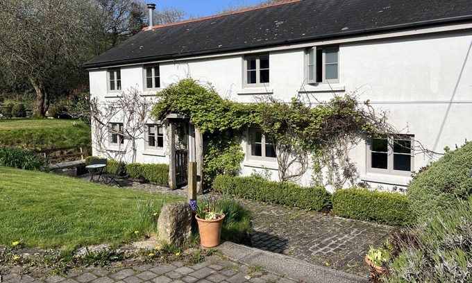 Saint Ann's Chapel Cottage | Beautiful Cottage in 16 Acres in the Tamar Valley