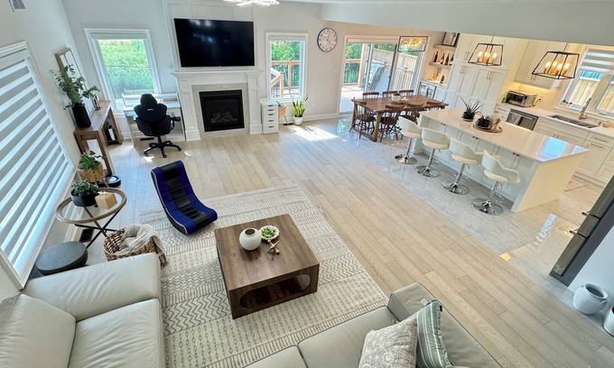 Niagara Falls House | Beautiful Cozy Luxurious House