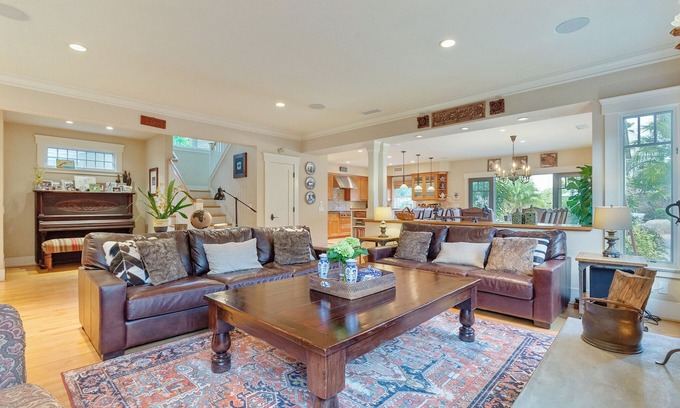 Coronado House | Beautiful Custom Home with Pool in Coronado Village