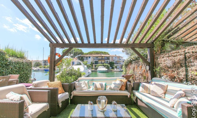 Port Grimaud House | Beautiful double house for 10 persons with AC