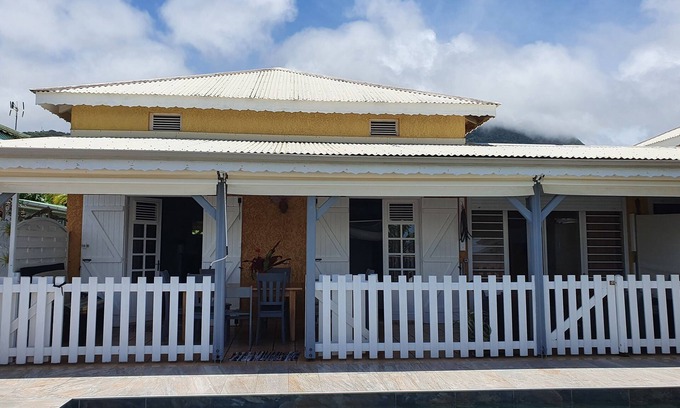 Trois-Rivieres House | Beautiful duplex 70m2, in the peace between sea and mountain, air-conditioned, equipped tt comfort