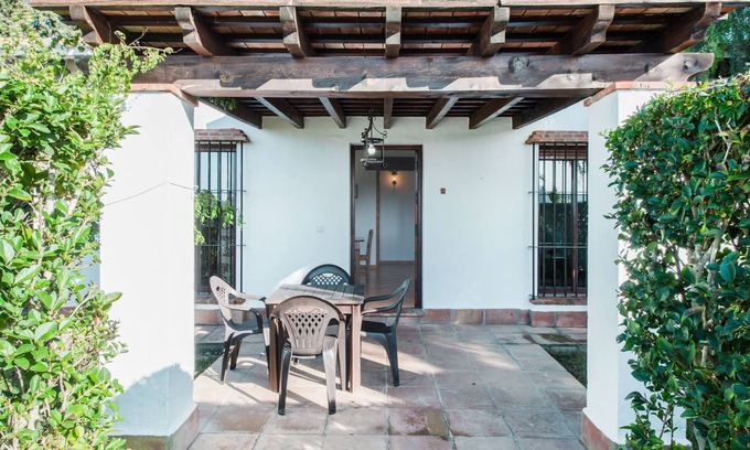 Conil de la Frontera House | Beautiful Holiday Home “Cortijo El Refugio 3” with Garden, Terrace