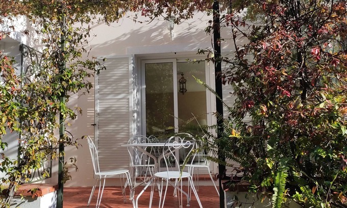 Le Cannet Villa | Beautiful family villa in a peaceful setting, not overlooked, with private swimming pool