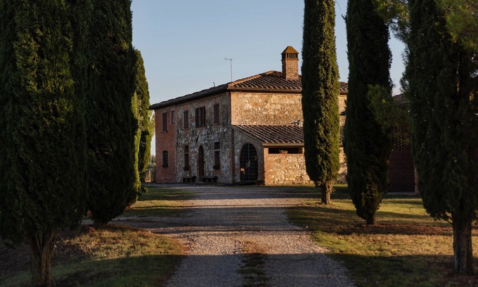 Siena House | Beautiful farmhouse nestled in very sweet hills just a few minutes from Siena