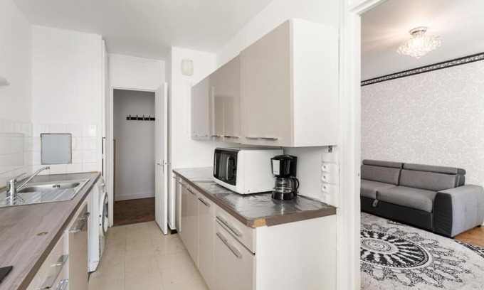 13th Arrondissement Apartment | Beautiful flat for 6p near Place D'Italie