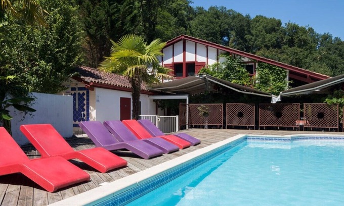La Bastide-Clairence Apartment | Beautiful typical Basque apartment in residence with swimming pool