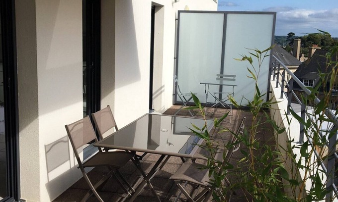 Perros-Guirec Apartment | Beautiful fully renovated apartment for 5 people in the center of PERROS-GUIREC
