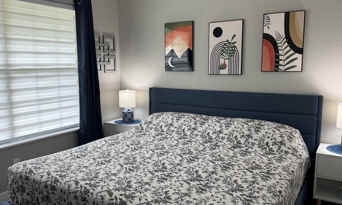 Table Rock Condo | BEAUTIFUL FULLY REMODELED WALK-IN 1 BEDROOM CONDO WITH FULL KITCHEN