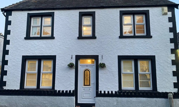 Llandudno Cottage | Beautiful cottage in downtown Llandudno