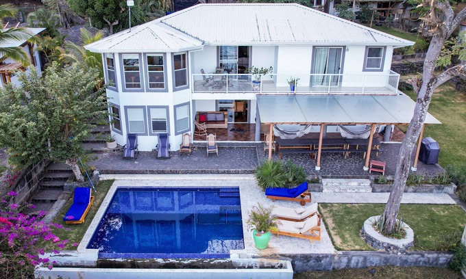 Catarina House | Beautiful Guest House right on the Laguna de Apoyo!