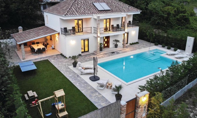 Zakucac House | Beautiful home in Omis with sauna