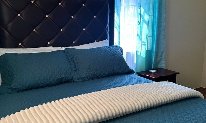 Portmore House | BEAUTIFUL HOME IN PORTMORE