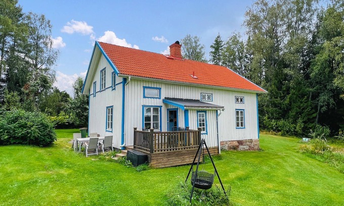 Kil House | Beautiful home in Gunnarsbytorp with sauna