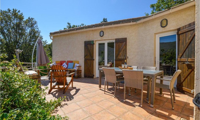 Sisco House | Beautiful home in Sisco with 4 Bedrooms and WiFi