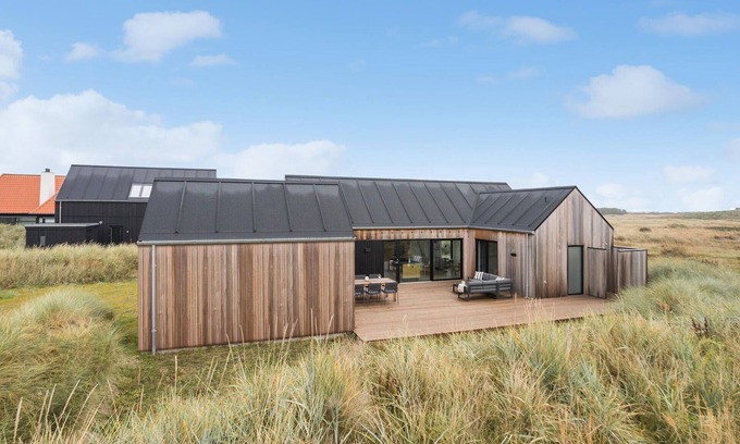 Skagen House | Beautiful home in Skagen with WiFi