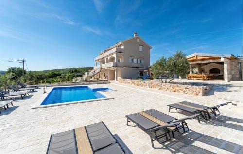 Posedarje House | Beautiful Home In Slivnica With Wifi