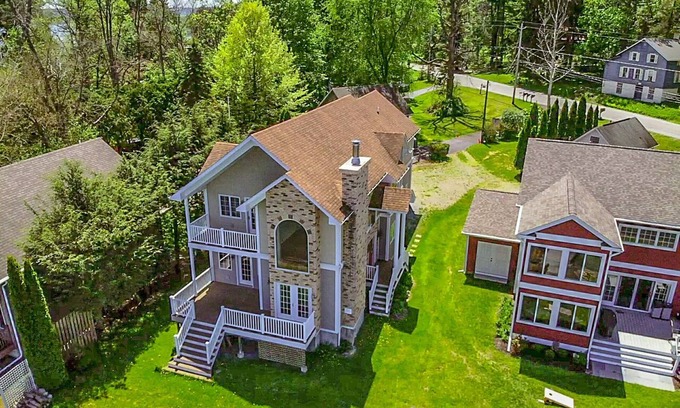 Hammondsport House | Beautiful home in protected cove on Keuka Lake with hot tub!