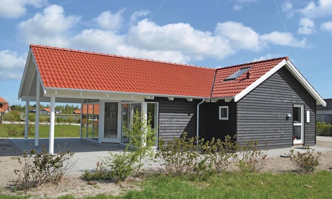 Marielyst House | Beautiful home in Væggerløse with WiFi