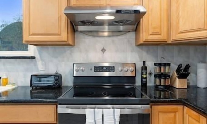 Pacifica House | Beautiful Home Near Beaches and QuietNeighborhood3
