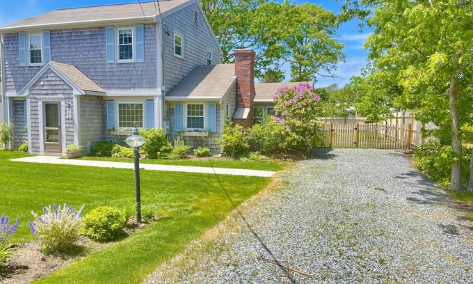 Dennis Port House | Beautiful Home with Central A/C. Walk to the Beach, Large Yard