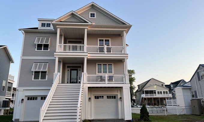 Ocean View House | Beautiful home with elevator and amazing views! Kayaks, Fire Pit and more!