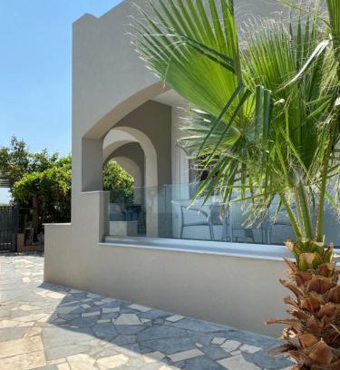 Linoperamata Apartment | Beautiful House in Front of the Sea
