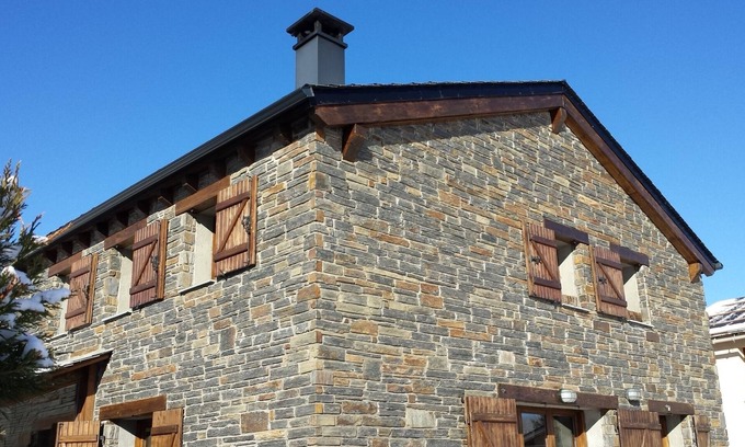 Err House | BEAUTIFUL HOUSE IN LA CERDANYA "ALL READY FOR SKI SEASON 2023"