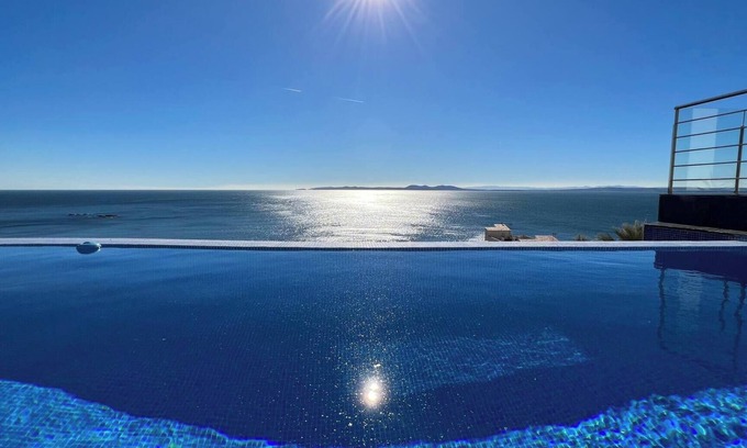 Almadraba-Canyelles Ski Chalet | Beautiful house with swimming pool and sea view AV-46