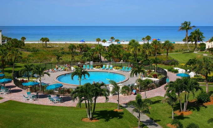 Siesta Key Condo | BEAUTIFUL & IMPECCABLY MAINTAINED BEACHFRONT CONDO ON USA’S #1 SIESTA KEY BEACH