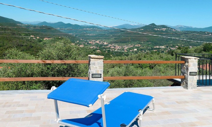 Villanova d'Albenga Apartment | Beautiful apartment for 6 guests with WIFI, A/C, TV and terrace
