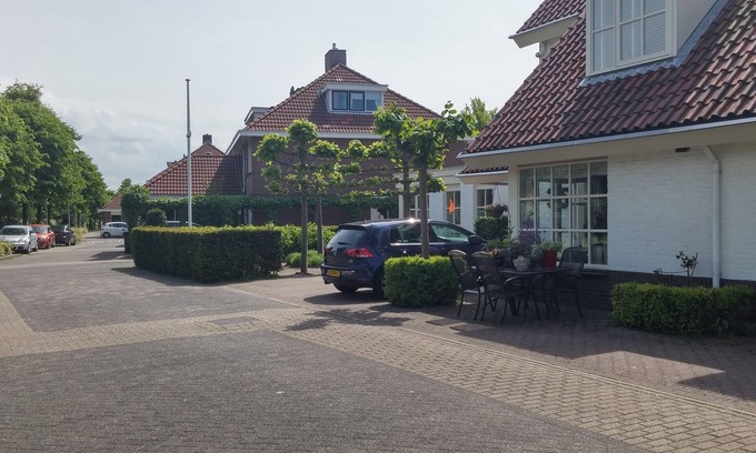 Noordwijk House | Beautiful large corner house in beautiful surroundings in the town of Noordwijk near by