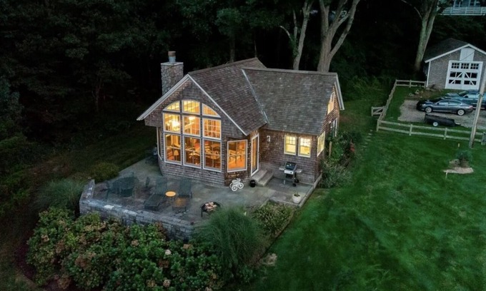 Guilford Cottage | Beautiful Long Island Sound Direct Waterfront Cottage, private beach.