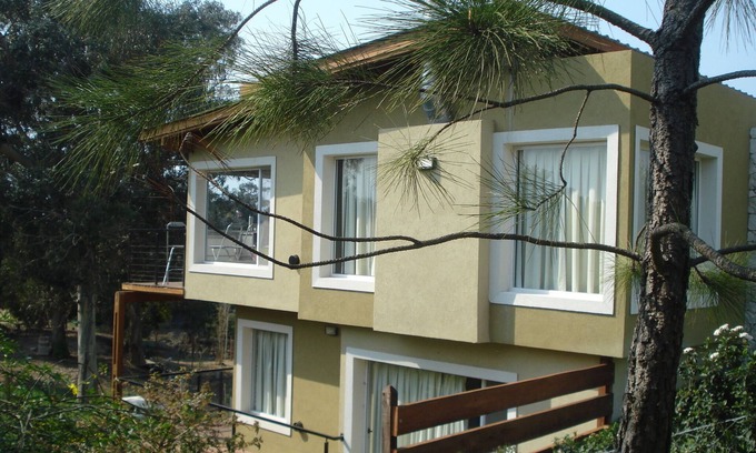 Ostende House | Beautiful Modern Beach House 5 short blocks from Ocean, Mar de Ostende, Pinamar