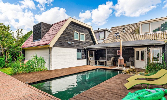 Schoorl House | Beautiful modern farm on the outskirts of Schoorl.