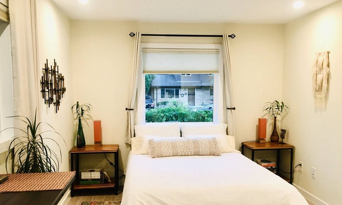 Martin Acres Apartment | Beautiful modern studio 10 min. from major hiking areas and downtown Boulder