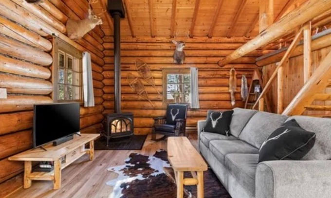 Seeley Lake Cabin | Beautiful Montana Log Cabin in the heart of Seeley Lake.