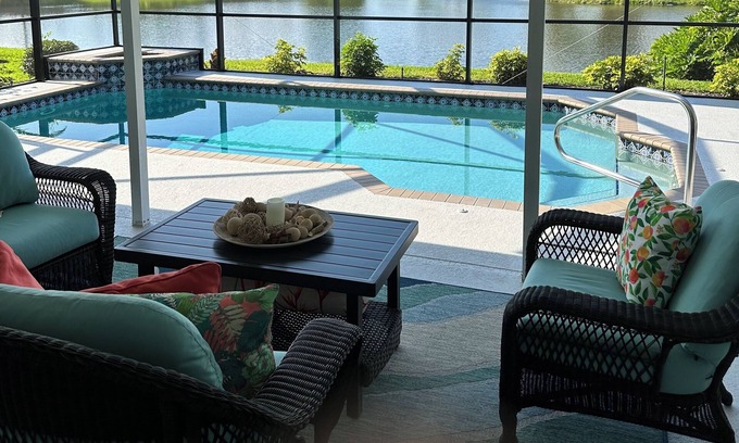 Venice House | Beautiful Newly Remodeled & Painted Furnished 3/2 Pool Home with Lake Views!