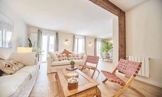 Santander Apartment | Beautiful newly renovated apartment in the center of Santander