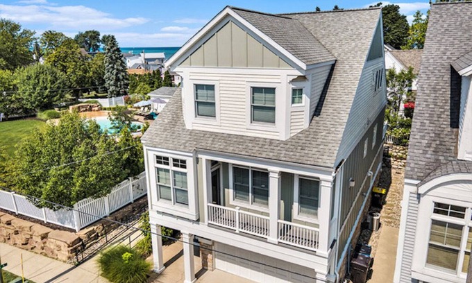 South Haven House | Beautiful North Beach Home! Private pool! Outdoor recreation area! 12 guests!