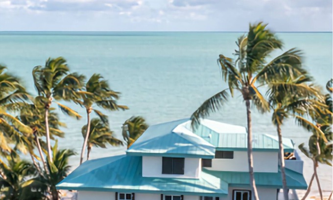 Islamorada Villa | Beautiful ocean front private beach 2-bedroom house gorgeous views Isla morada