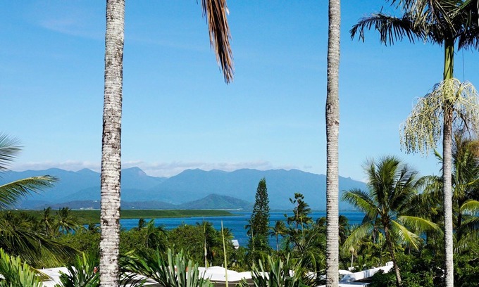 Port Douglas Apartment | Beautiful Ocean Views in the Heart of Port Douglas | 2 Bedroom Luxury Villa