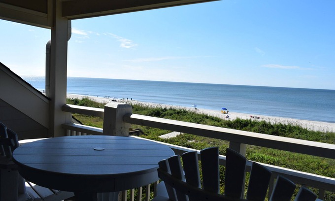 Long Beach Condo | Beautiful Oceanfront Caswell Beach Condo!